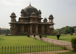 Tomb Of Mohammed Ghaus, Gwalior - Places to visit in Gwalior