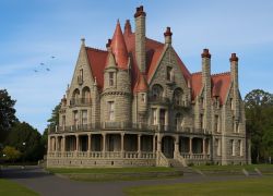Craigdarroch Castle, Victoria Island - Places to visit in Victoria Island, Canada