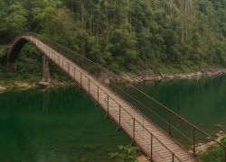 Dawki Bridge - Places to visit in Dawki