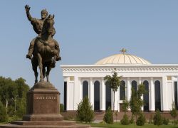 Amir Timur Square