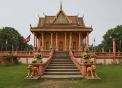 Wat Phnom in Stung Treng