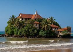 Weherahena Temple in Matara