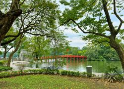 Hoan Kiem Lake, Ha Noi - Places to visit in Ha Noi, Vietnam