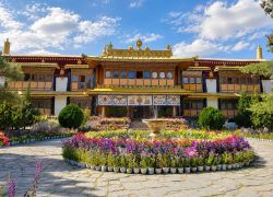 Norbulingka in Tibet