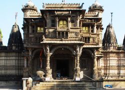 Hatheesing Jain Temple