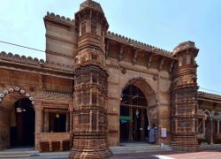 Rani Rupmati's Mosque