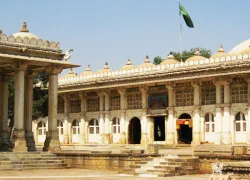 Sarkhej Roza in Ahmedabad