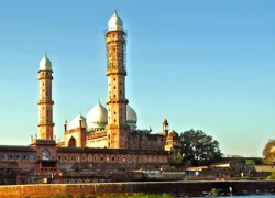 Taj-ul-Masjid in Bhopal