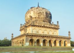 Qutb Shahi Tombs