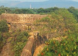 Ahmednagar Fort in Ahmednagar