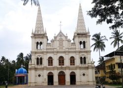 Sant Cruz Baslica Church in Kochi