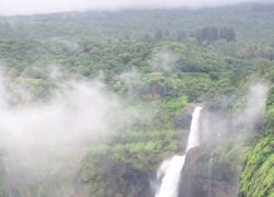 Lingmala Falls in Mahabaleshwar