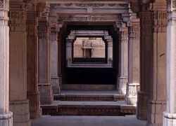 Adalaj Vav