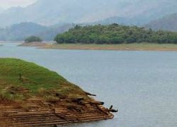 Shenduruny Wildlife Sanctuary in Kollam