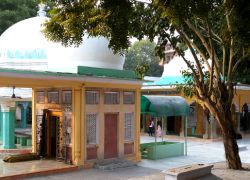 Chirag-i-Delhi-Dargah