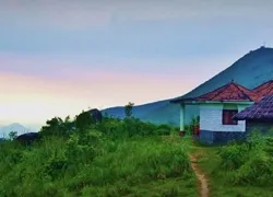 Elaveezha Poonchira in Kottayam