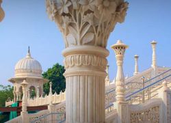 Radhaswamy Samadhi, Dayalbagh in Agra