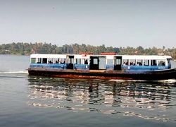 Ashtamudi Lake in Kollam