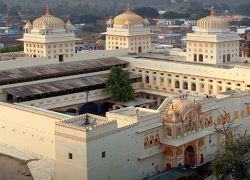 Ram Raja Temple, Orchha
