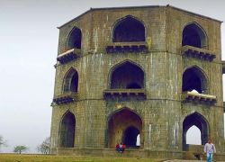 Salabat Khan's Tomb in Ahmednagar