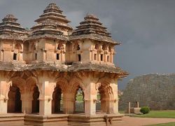 Lotus Mahal, Hampi