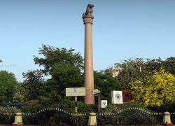 Kirti Stambh in Vadodara (Baroda)