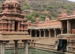 Yaganti Shiva Temple in Kurnool