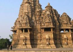 Vishnupad Temple, Gaya