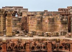 Elegant Sculpted Siddhanatha Temple in Omkareshwara