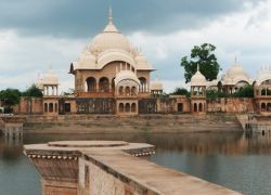 Kusum Sarovar Govardhan in Mathura