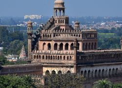 Rumi Darwaza