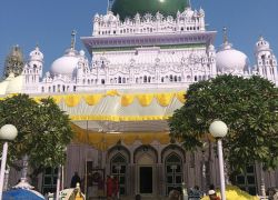 Dewa Sharif in Lucknow