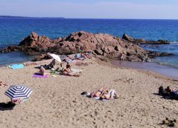 Rocher Beach in Cannes