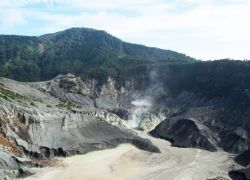Tangkuban Perahu in Bandung