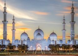 Sheikh Zayed Grand Mosque Center