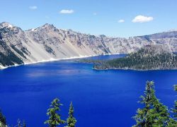 Crater Lake National Park in Oregon
