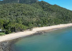 Turtle Bay Beach in Queensland