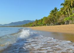 Clifton Beach in Cairns