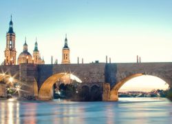 Puente de Piedra in Zaragoza