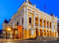 Hanoi Opera House in Ha Noi