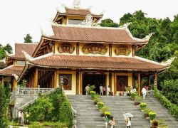 Truc Lam Zen Monastery in Da Lat