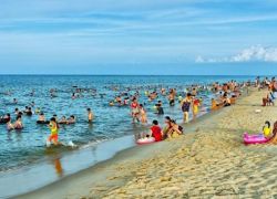 Nhat Le Beach in Dong Hoi
