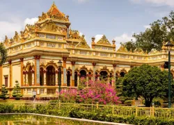 Vĩnh Tràng Pagoda in My Tho