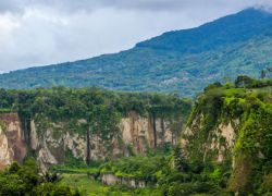 Ngarai Sianok in Bukittinggi