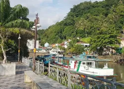 Jembatan Siti Nurbaya Park in Padang
