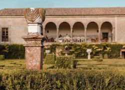 Quinta da Bacalhôa Winery in Azeitao