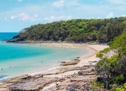 Noosa Main Beach in Sunshine Coast