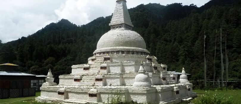 Chendebji Chorten