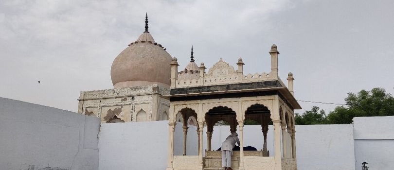 Dargah Char Qutab
