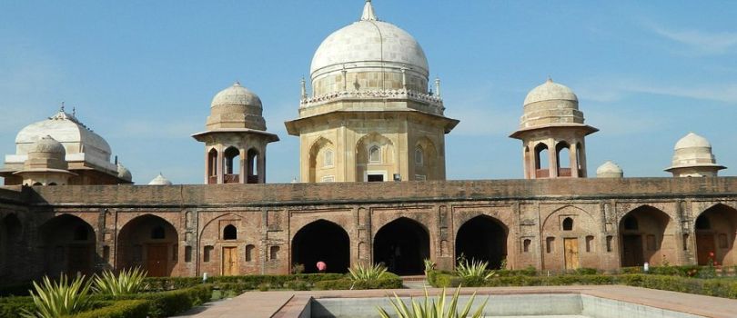 Sheikh Chilli's Tomb